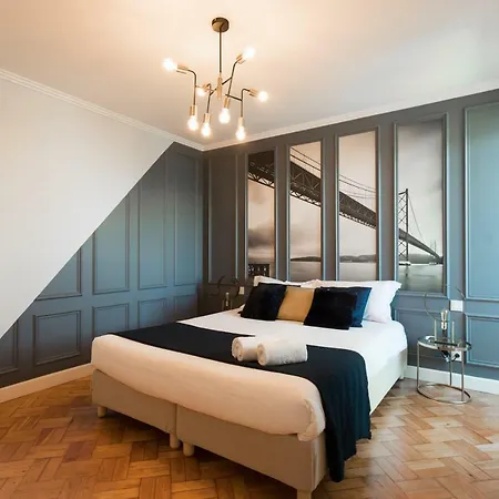 Airport Charming Bed & Breakfast Lisbona