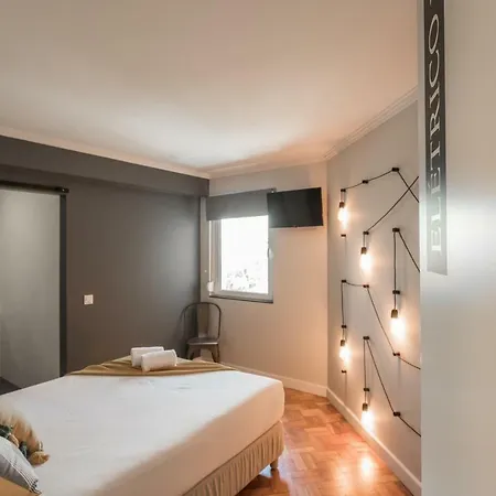 Airport Charming Bed & Breakfast 3*